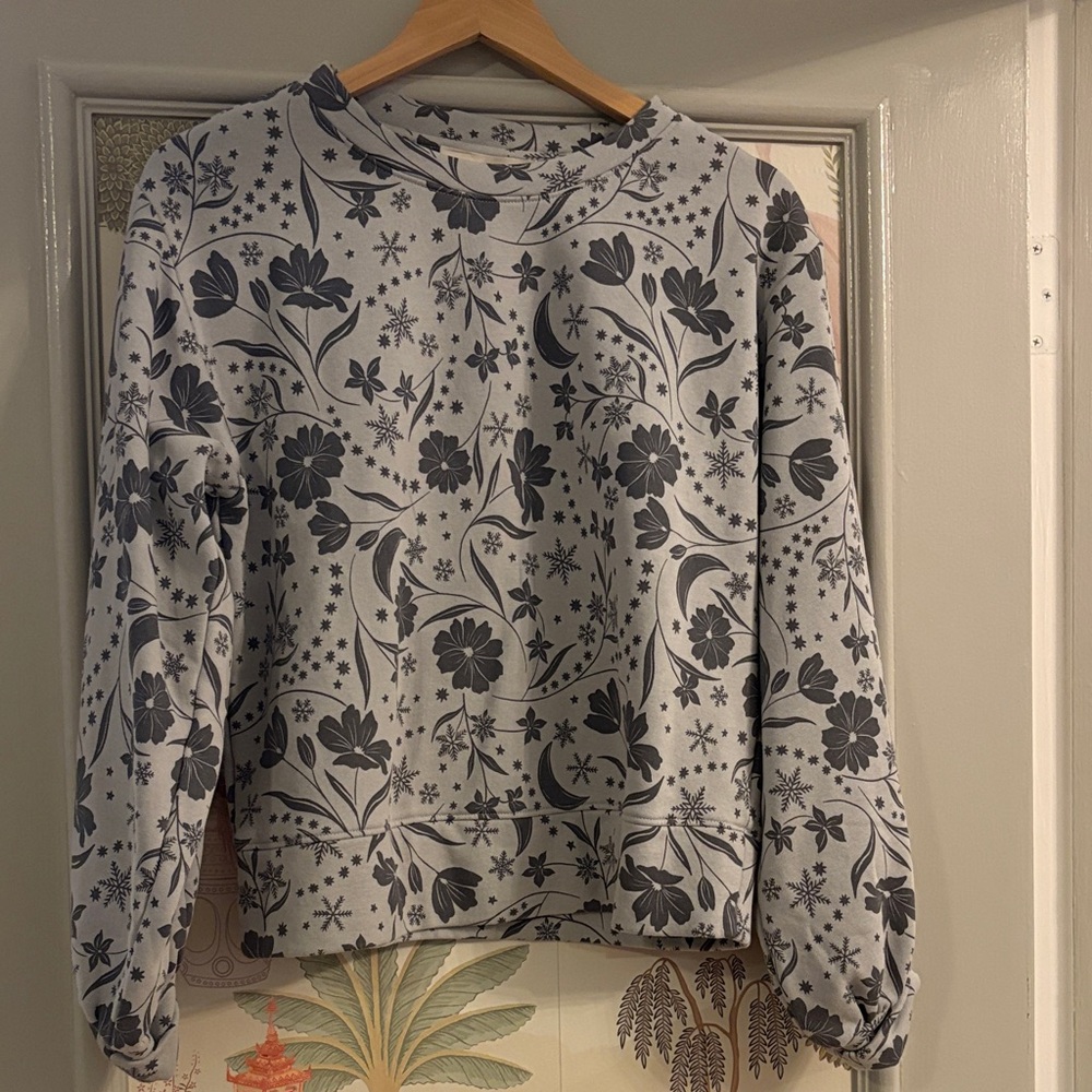 LOFT snowflake bloom puff sleeve sweatshirt xs